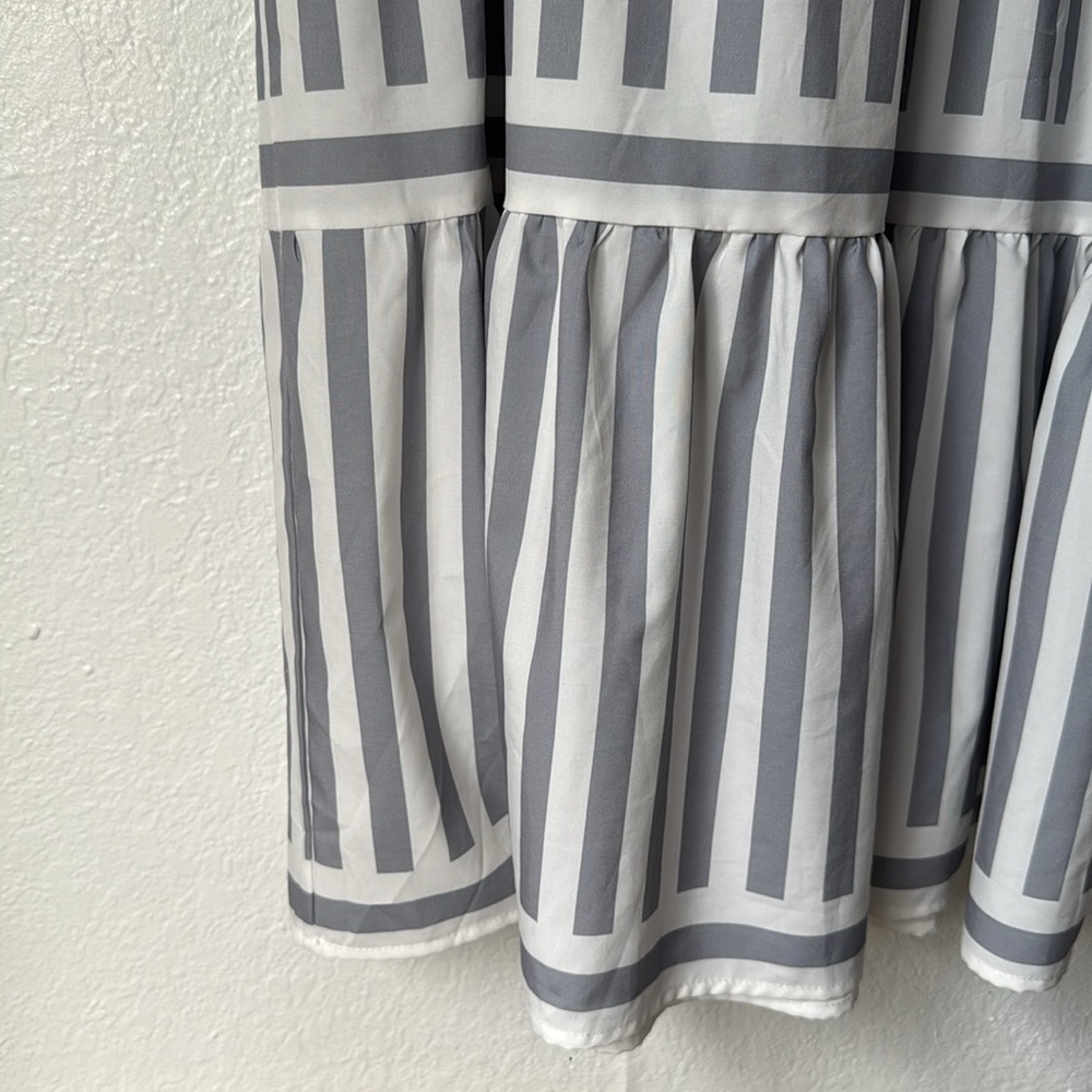 Striped Tiered Dress - Picture 4 of 7